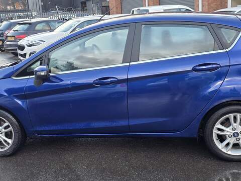 Ford Fiesta 1.0T EcoBoost Zetec Hatchback 5dr Petrol Powershift Euro 6 (100 ps) - U2273