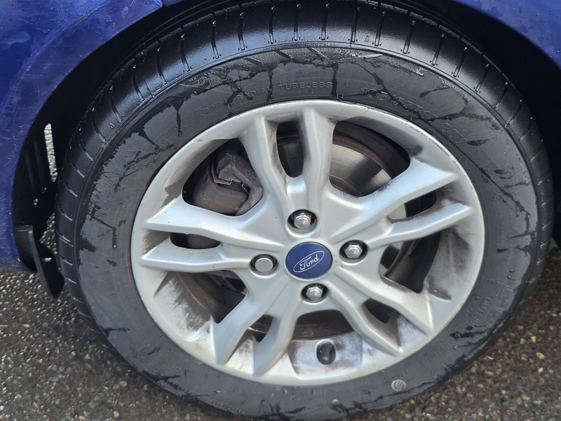 Ford Fiesta 1.0T EcoBoost Zetec Hatchback 5dr Petrol Powershift Euro 6 (100 ps) - U2273