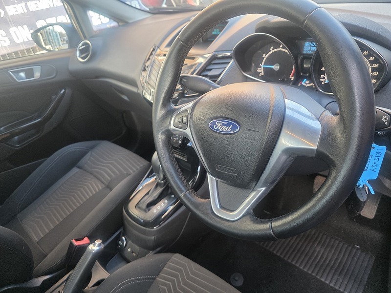 Ford Fiesta 1.0T EcoBoost Zetec Hatchback 5dr Petrol Powershift Euro 6 (100 ps) - U2273