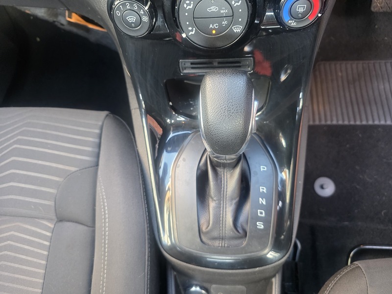 Ford Fiesta 1.0T EcoBoost Zetec Hatchback 5dr Petrol Powershift Euro 6 (100 ps) - U2273