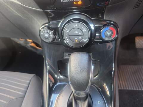 Ford Fiesta 1.0T EcoBoost Zetec Hatchback 5dr Petrol Powershift Euro 6 (100 ps) - U2273
