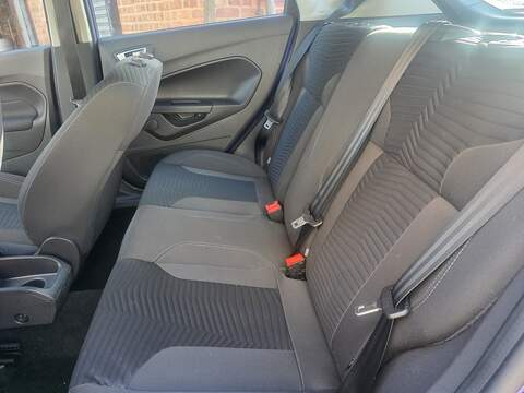 Ford Fiesta 1.0T EcoBoost Zetec Hatchback 5dr Petrol Powershift Euro 6 (100 ps) - U2273