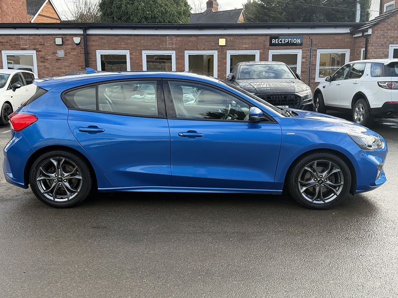 Ford Focus 1.0T EcoBoost ST-Line Hatchback 5dr Petrol Auto Euro 6 (s/s) (125 ps) - U2275