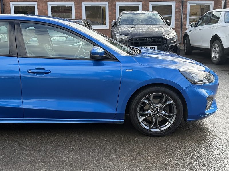 Ford Focus 1.0T EcoBoost ST-Line Hatchback 5dr Petrol Auto Euro 6 (s/s) (125 ps) - U2275