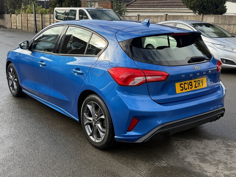 Ford Focus 1.0T EcoBoost ST-Line Hatchback 5dr Petrol Auto Euro 6 (s/s) (125 ps) - U2275