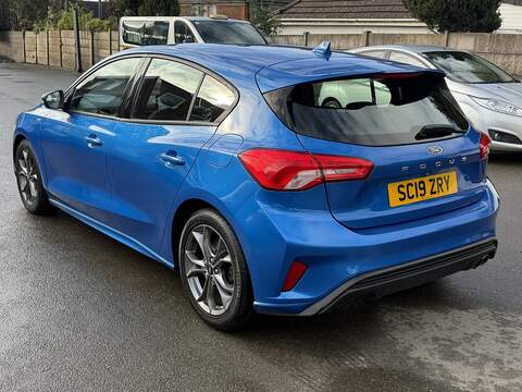 Ford Focus 1.0T EcoBoost ST-Line Hatchback 5dr Petrol Auto Euro 6 (s/s) (125 ps) - U2275