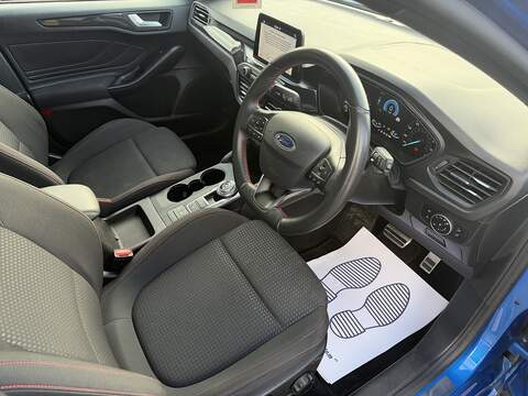 Ford Focus 1.0T EcoBoost ST-Line Hatchback 5dr Petrol Auto Euro 6 (s/s) (125 ps) - U2275