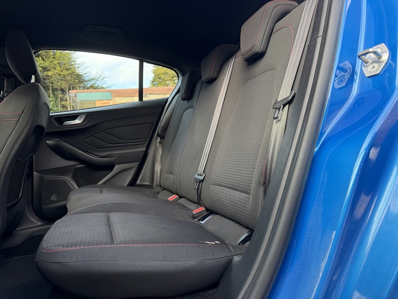 Ford Focus 1.0T EcoBoost ST-Line Hatchback 5dr Petrol Auto Euro 6 (s/s) (125 ps) - U2275