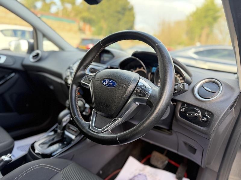 Ford Fiesta 1.0T EcoBoost Titanium Hatchback 5dr Petrol Powershift Euro 6 (100 ps) - U2276