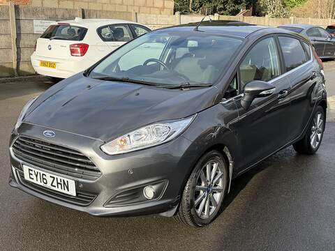 Ford Fiesta 1.0T EcoBoost Titanium Hatchback 5dr Petrol Powershift Euro 6 (100 ps) - U2276