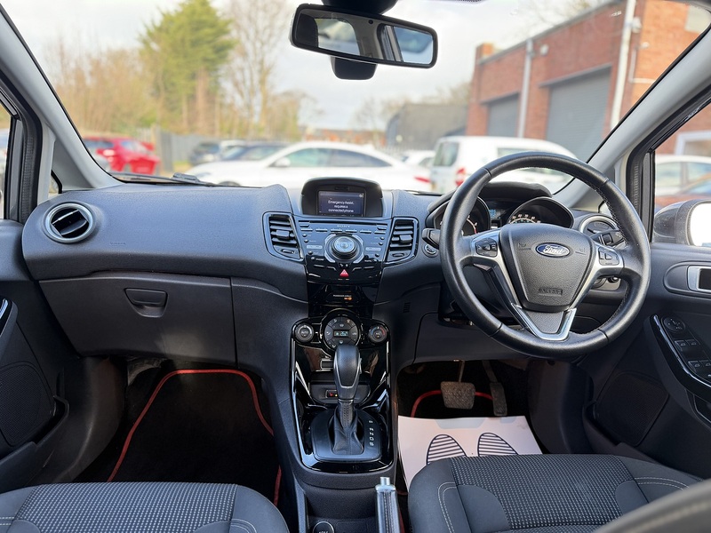 Ford Fiesta 1.0T EcoBoost Titanium Hatchback 5dr Petrol Powershift Euro 6 (100 ps) - U2276