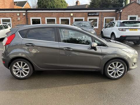 Ford Fiesta 1.0T EcoBoost Titanium Hatchback 5dr Petrol Powershift Euro 6 (100 ps) - U2276