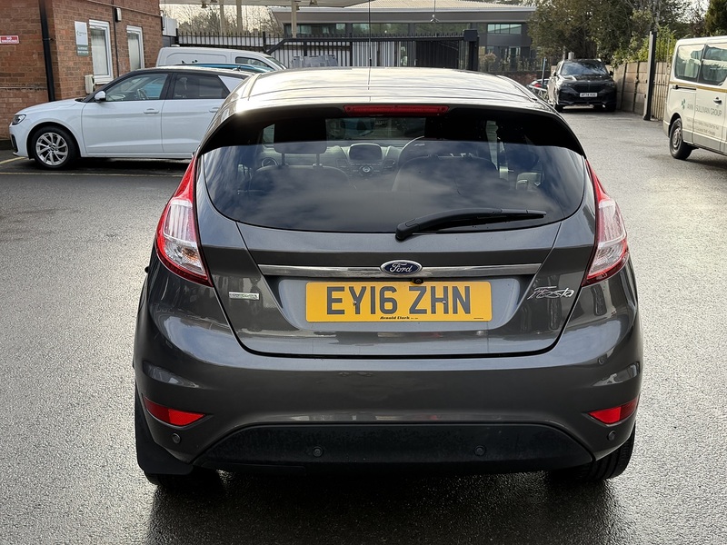 Ford Fiesta 1.0T EcoBoost Titanium Hatchback 5dr Petrol Powershift Euro 6 (100 ps) - U2276