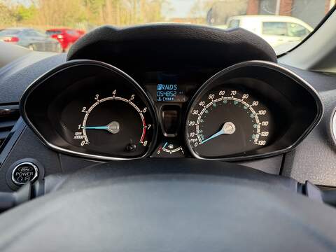 Ford Fiesta 1.0T EcoBoost Titanium Hatchback 5dr Petrol Powershift Euro 6 (100 ps) - U2276