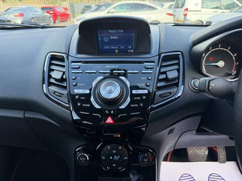 Ford Fiesta 1.0T EcoBoost Titanium Hatchback 5dr Petrol Powershift Euro 6 (100 ps) - U2276