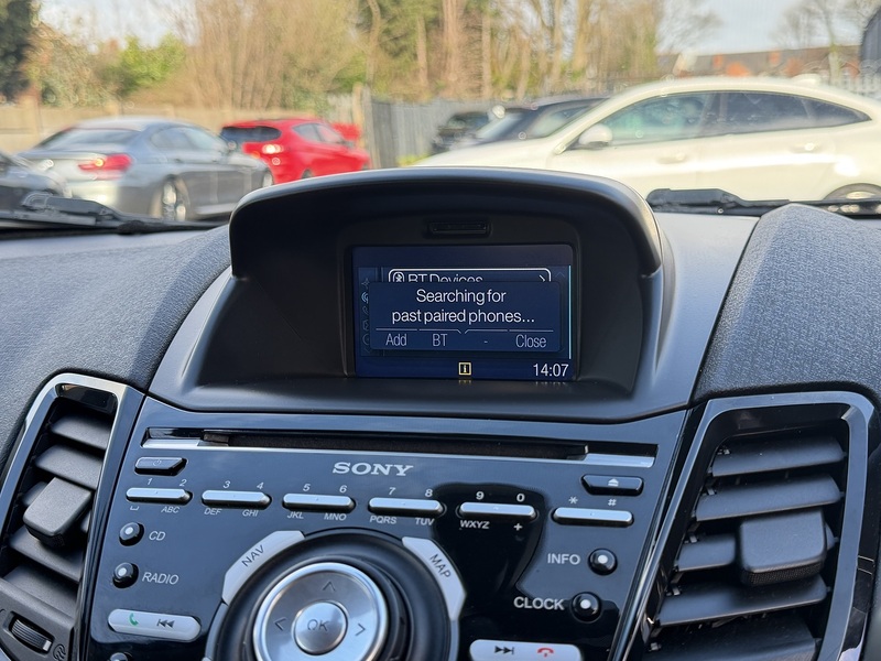 Ford Fiesta 1.0T EcoBoost Titanium Hatchback 5dr Petrol Powershift Euro 6 (100 ps) - U2276