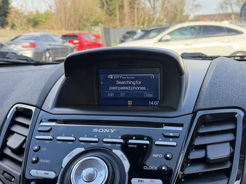 Ford Fiesta 1.0T EcoBoost Titanium Hatchback 5dr Petrol Powershift Euro 6 (100 ps) - U2276