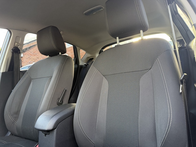 Ford Fiesta 1.0T EcoBoost Titanium Hatchback 5dr Petrol Powershift Euro 6 (100 ps) - U2276