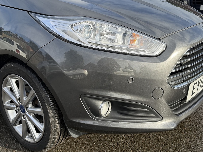 Ford Fiesta 1.0T EcoBoost Titanium Hatchback 5dr Petrol Powershift Euro 6 (100 ps) - U2276