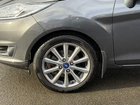 Ford Fiesta 1.0T EcoBoost Titanium Hatchback 5dr Petrol Powershift Euro 6 (100 ps) - U2276
