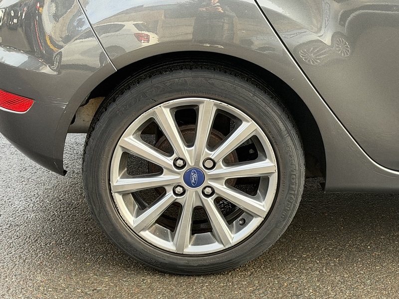 Ford Fiesta 1.0T EcoBoost Titanium Hatchback 5dr Petrol Powershift Euro 6 (100 ps) - U2276