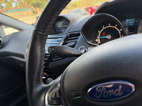 Ford Fiesta 1.0T EcoBoost Titanium Hatchback 5dr Petrol Powershift Euro 6 (100 ps) - U2276