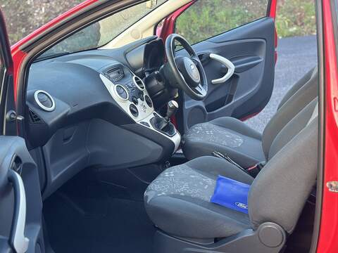 Ford Ka 1.2 Edge Hatchback 3dr Petrol Manual Euro 5 (s/s) (69 ps) - U2277