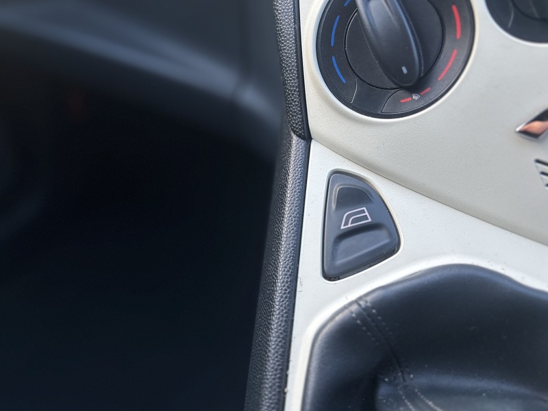 Ford Ka 1.2 Edge Hatchback 3dr Petrol Manual Euro 5 (s/s) (69 ps) - U2277