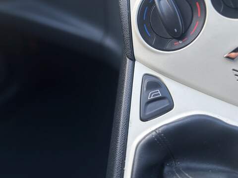 Ford Ka 1.2 Edge Hatchback 3dr Petrol Manual Euro 5 (s/s) (69 ps) - U2277