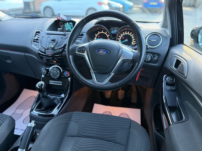 Ford Fiesta 1.0T EcoBoost Zetec Hatchback 5dr Petrol Manual Euro 5 (s/s) (100 ps) - U2279