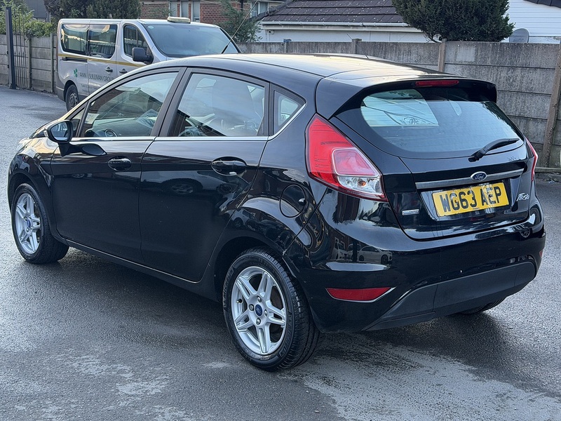 Ford Fiesta 1.0T EcoBoost Zetec Hatchback 5dr Petrol Manual Euro 5 (s/s) (100 ps) - U2279