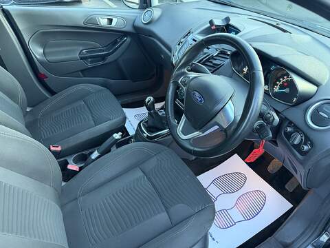 Ford Fiesta 1.0T EcoBoost Zetec Hatchback 5dr Petrol Manual Euro 5 (s/s) (100 ps) - U2279