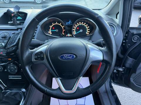 Ford Fiesta 1.0T EcoBoost Zetec Hatchback 5dr Petrol Manual Euro 5 (s/s) (100 ps) - U2279