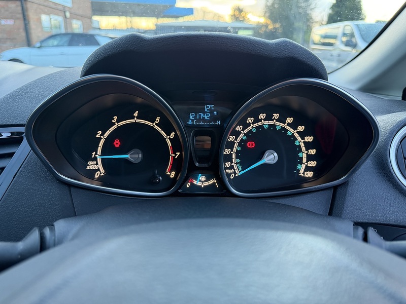 Ford Fiesta 1.0T EcoBoost Zetec Hatchback 5dr Petrol Manual Euro 5 (s/s) (100 ps) - U2279