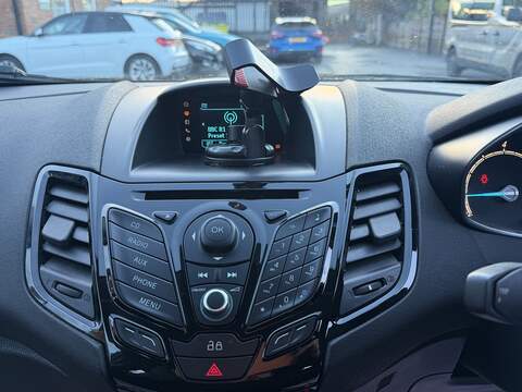 Ford Fiesta 1.0T EcoBoost Zetec Hatchback 5dr Petrol Manual Euro 5 (s/s) (100 ps) - U2279