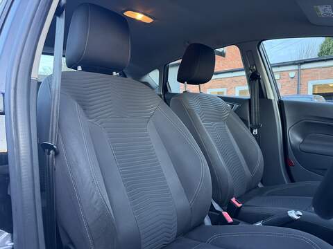 Ford Fiesta 1.0T EcoBoost Zetec Hatchback 5dr Petrol Manual Euro 5 (s/s) (100 ps) - U2279