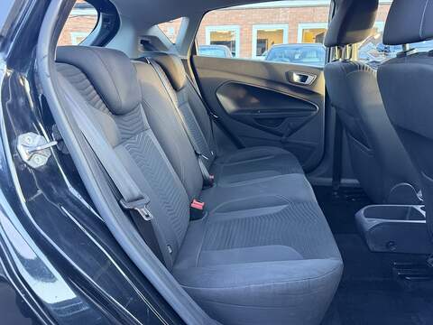 Ford Fiesta 1.0T EcoBoost Zetec Hatchback 5dr Petrol Manual Euro 5 (s/s) (100 ps) - U2279