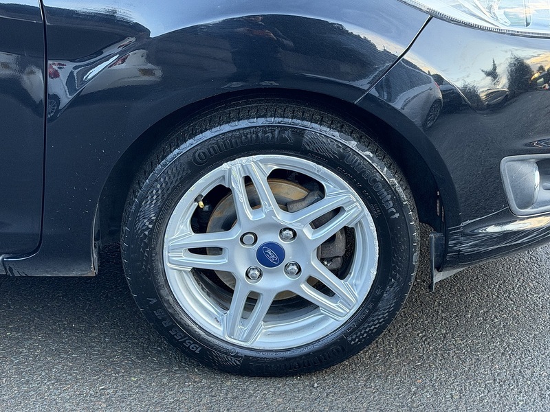 Ford Fiesta 1.0T EcoBoost Zetec Hatchback 5dr Petrol Manual Euro 5 (s/s) (100 ps) - U2279