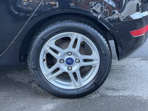 Ford Fiesta 1.0T EcoBoost Zetec Hatchback 5dr Petrol Manual Euro 5 (s/s) (100 ps) - U2279