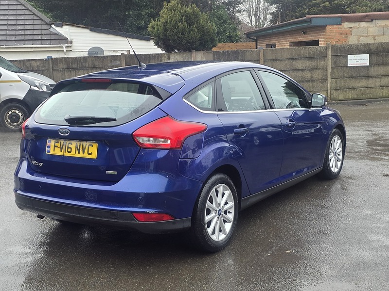 Ford Focus 1.0T EcoBoost Titanium Hatchback 5dr Petrol Auto Euro 6 (s/s) (125 ps) - U2281