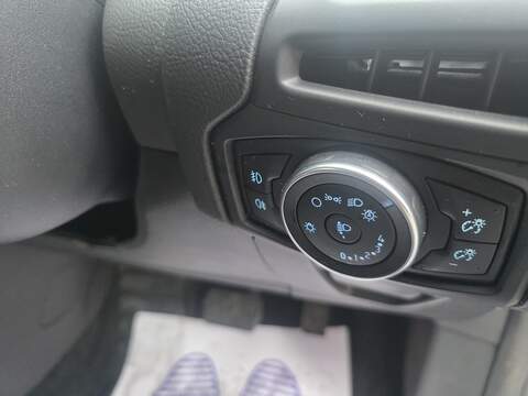 Ford Focus 1.0T EcoBoost Titanium Hatchback 5dr Petrol Auto Euro 6 (s/s) (125 ps) - U2281