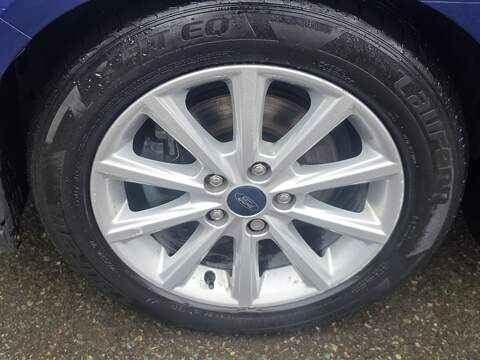 Ford Focus 1.0T EcoBoost Titanium Hatchback 5dr Petrol Auto Euro 6 (s/s) (125 ps) - U2281