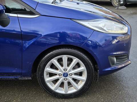Ford Fiesta 1.0T EcoBoost Titanium Hatchback 5dr Petrol Powershift Euro 6 (100 ps) - U2291