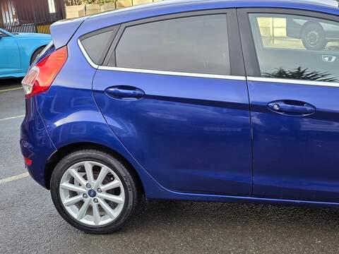 Ford Fiesta 1.0T EcoBoost Titanium Hatchback 5dr Petrol Powershift Euro 6 (100 ps) - U2291