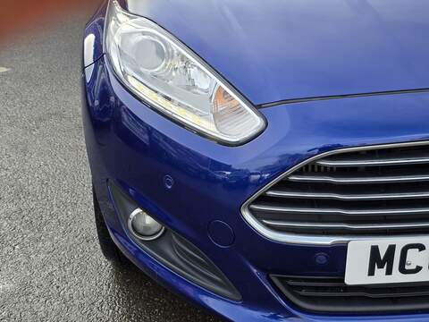 Ford Fiesta 1.0T EcoBoost Titanium Hatchback 5dr Petrol Powershift Euro 6 (100 ps) - U2291