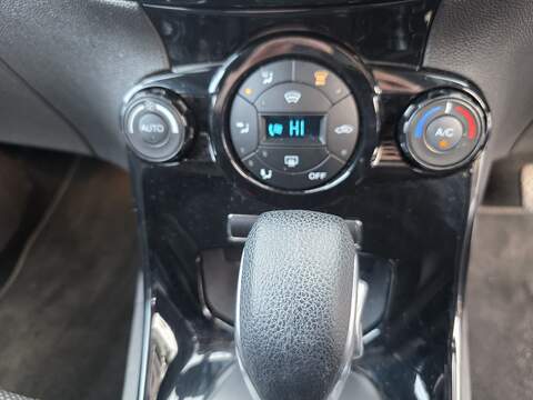 Ford Fiesta 1.0T EcoBoost Titanium Hatchback 5dr Petrol Powershift Euro 6 (100 ps) - U2291