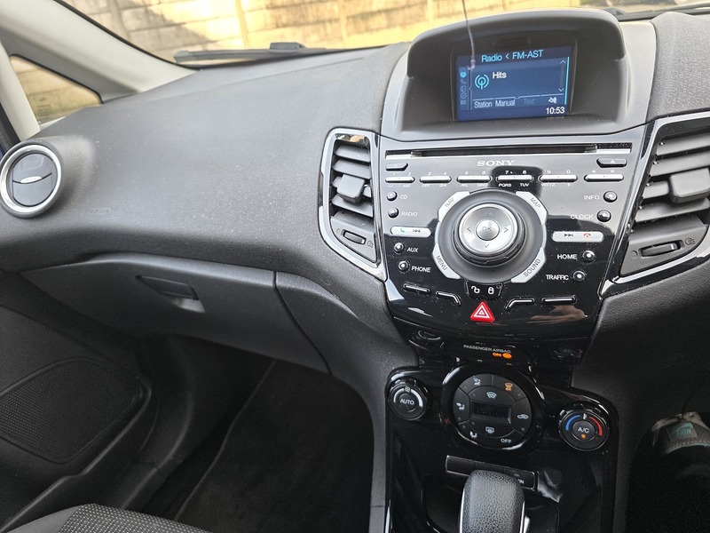 Ford Fiesta 1.0T EcoBoost Titanium Hatchback 5dr Petrol Powershift Euro 6 (100 ps) - U2291