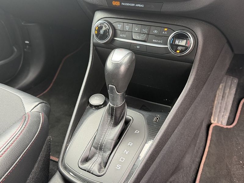 Ford Fiesta 1.0T EcoBoost GPF ST-Line X Hatchback 5dr Petrol Auto Euro 6 (s/s) (100 ps) - U2292