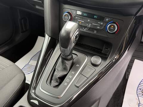 Ford Focus 1.0T EcoBoost Titanium Hatchback 5dr Petrol Auto Euro 6 (s/s) (125 ps) - U2295