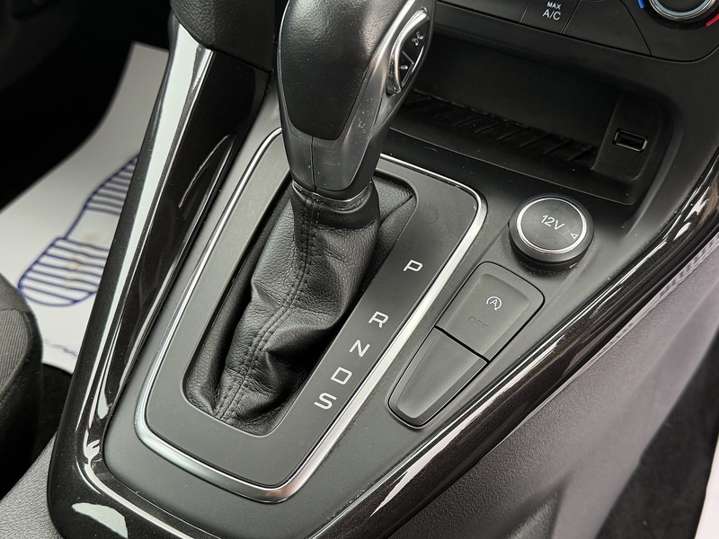 Ford Focus 1.0T EcoBoost Titanium Hatchback 5dr Petrol Auto Euro 6 (s/s) (125 ps) - U2295